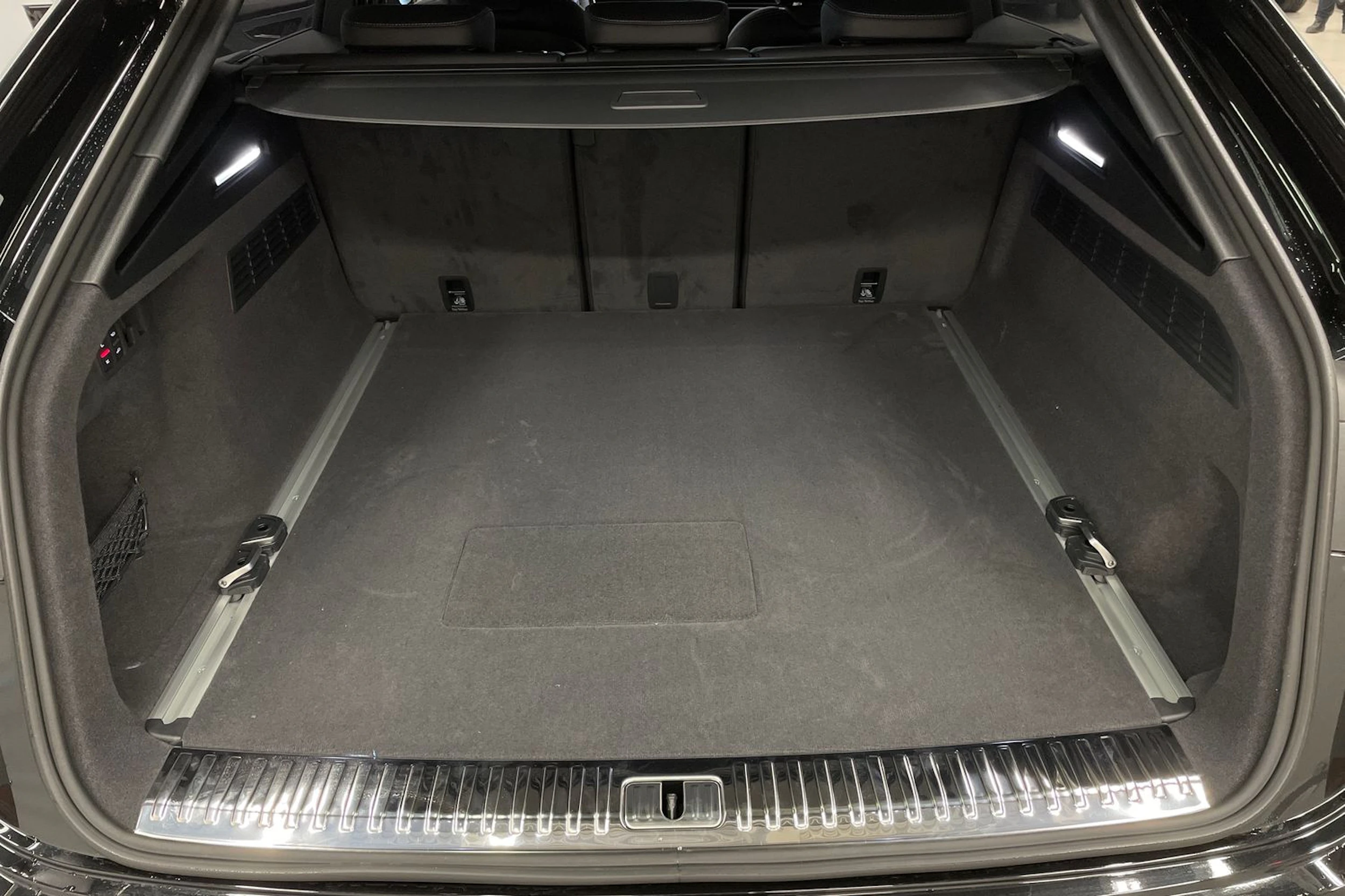 met. musta Audi Q8 2026 kuva 26.