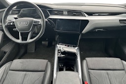 ruskea (beige) Audi Q8 e-tron 2024 kuva 7.
