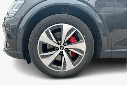 ruskea (beige) Audi Q8 e-tron 2024 kuva 9.
