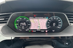 ruskea (beige) Audi Q8 e-tron 2024 kuva 11.