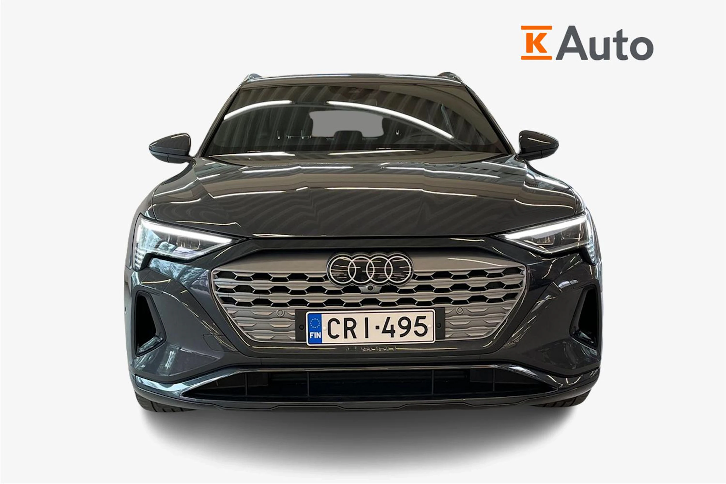 Harmaa Audi Q8 e-tron 2023 kuva 5.