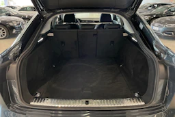 harmaa Audi Q8 e-tron 2023 kuva 28.