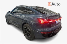 Sininen Audi Q8 e-tron 2023 kuva 2.