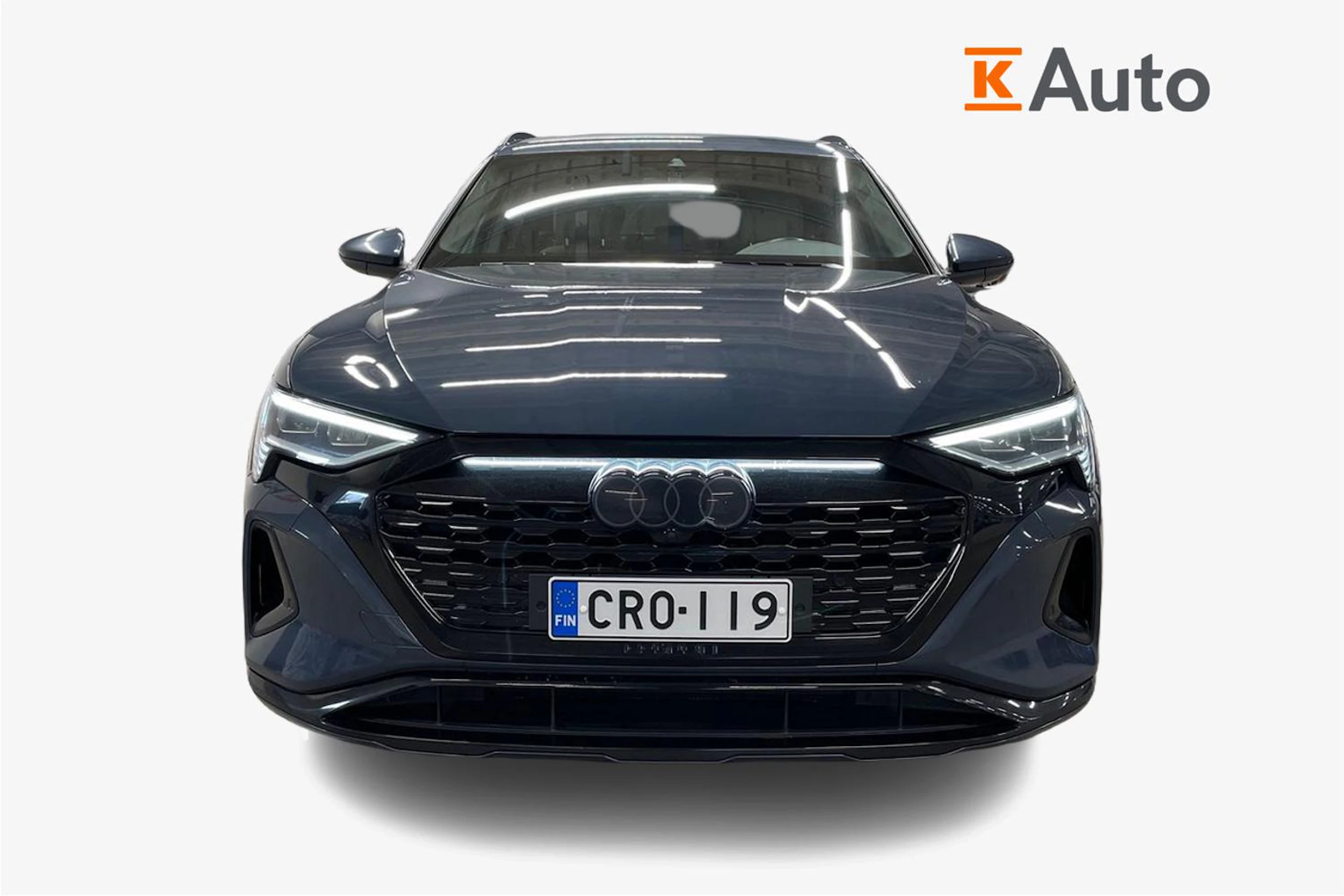 Sininen Audi Q8 e-tron 2023 kuva 5.