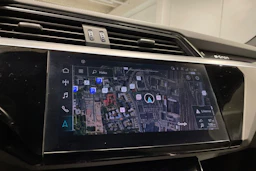 Sininen Audi Q8 e-tron 2023 kuva 23.