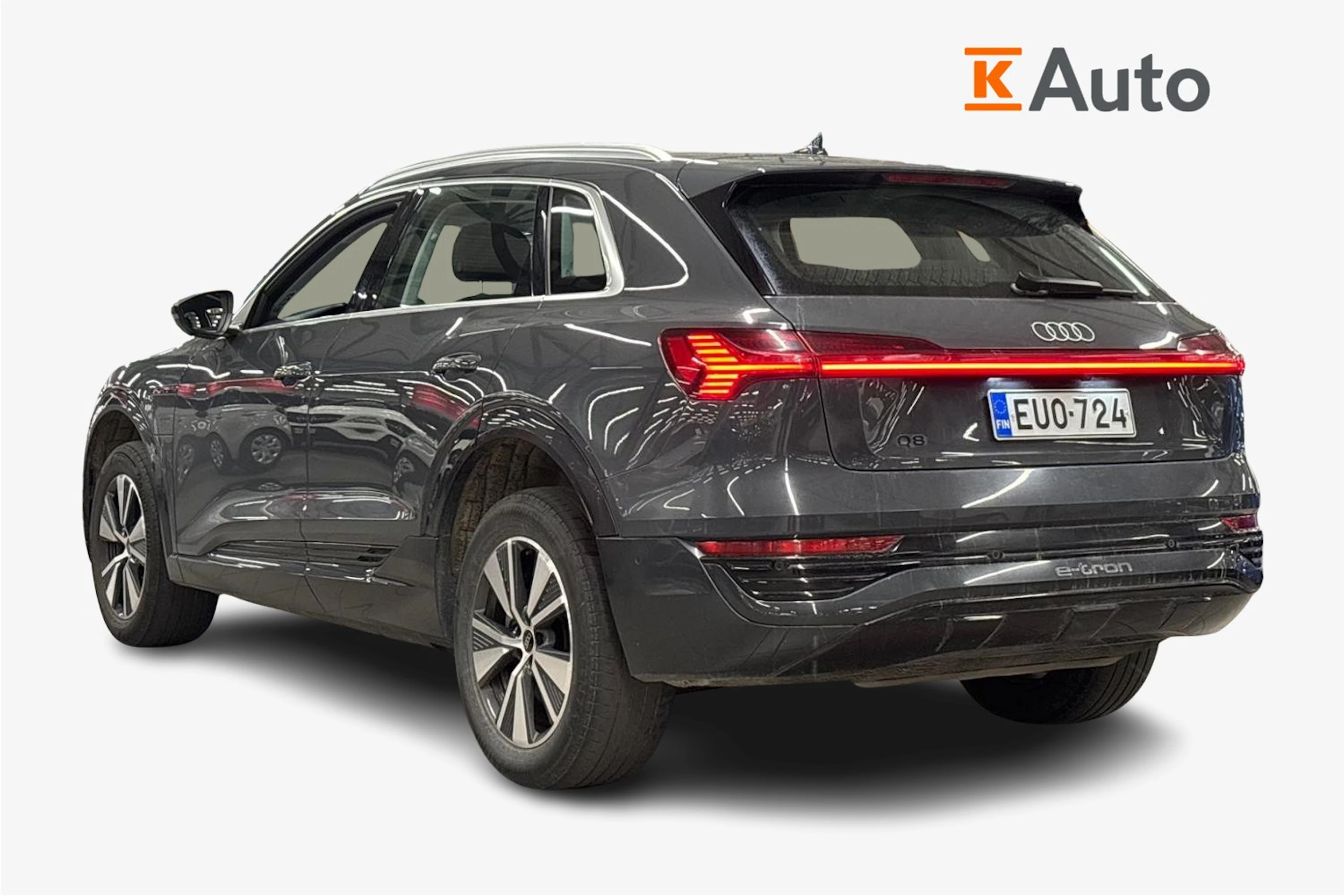 harmaa Audi Q8 e-tron 2024 kuva 2.