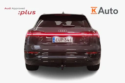 harmaa Audi Q8 e-tron 2023 kuva 3.