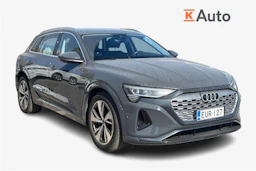 harmaa Audi Q8 e-tron 2023 kuva 1.