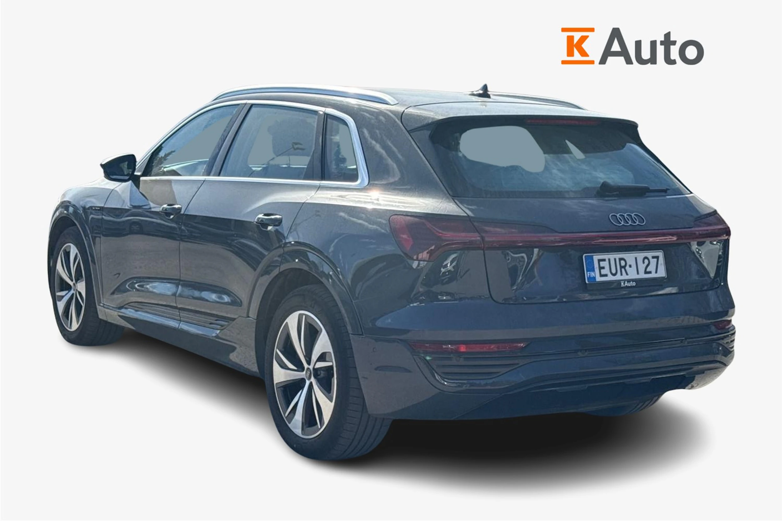 harmaa Audi Q8 e-tron 2023 kuva 2.