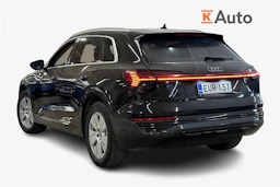 musta Audi Q8 e-tron 2023 kuva 2.
