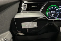 musta Audi Q8 e-tron 2023 kuva 26.