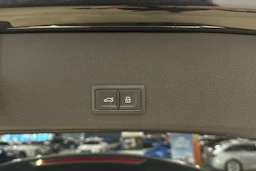 musta Audi Q8 e-tron 2023 kuva 29.
