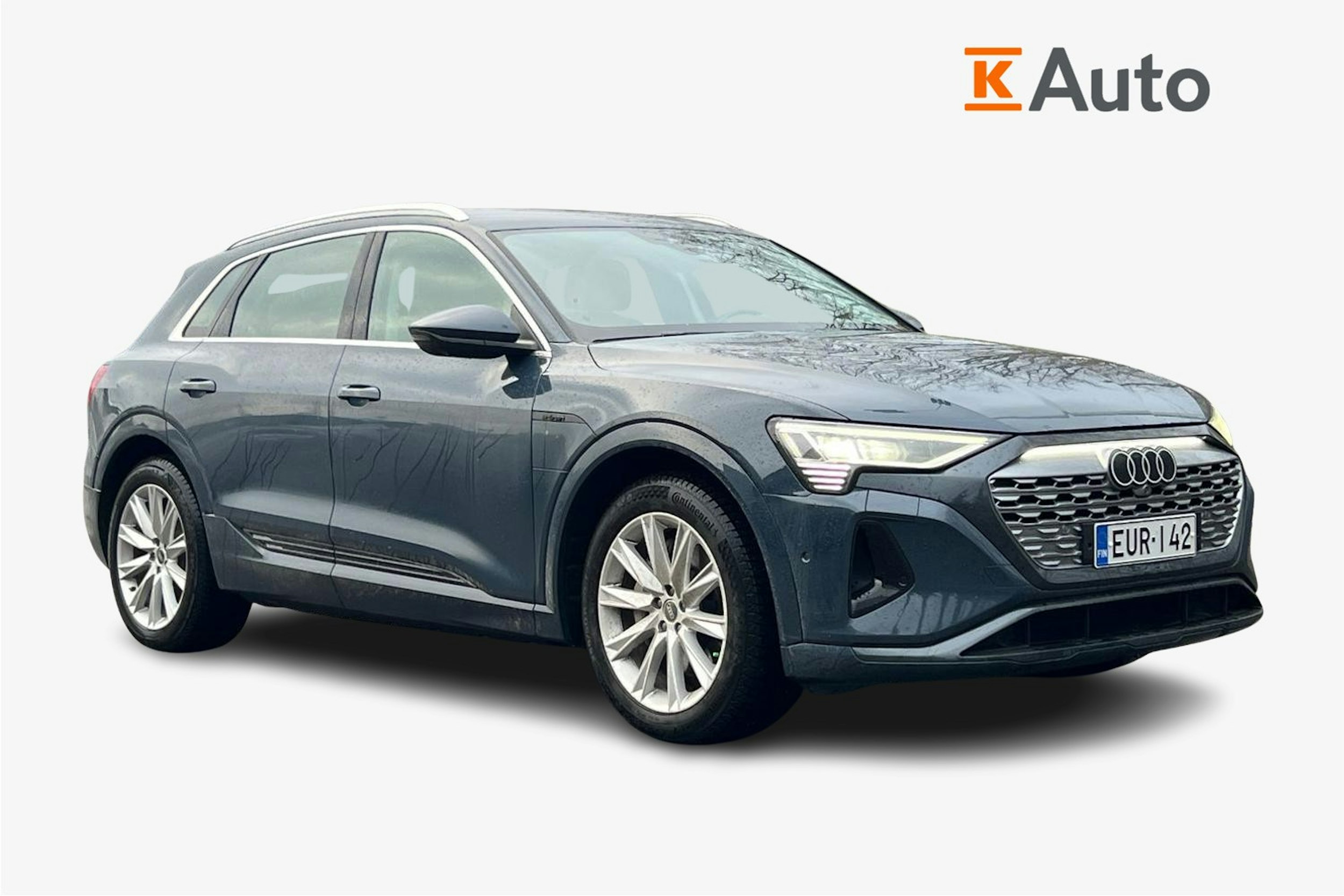 Sininen Audi Q8 e-tron 2023 kuva 1.