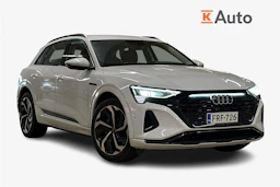 valkoinen Audi Q8 e-tron 2023 kuva 1.