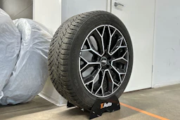valkoinen Audi Q8 e-tron 2024 kuva 10.