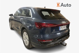 sininen Audi Q8 e-tron 2023 kuva 2.