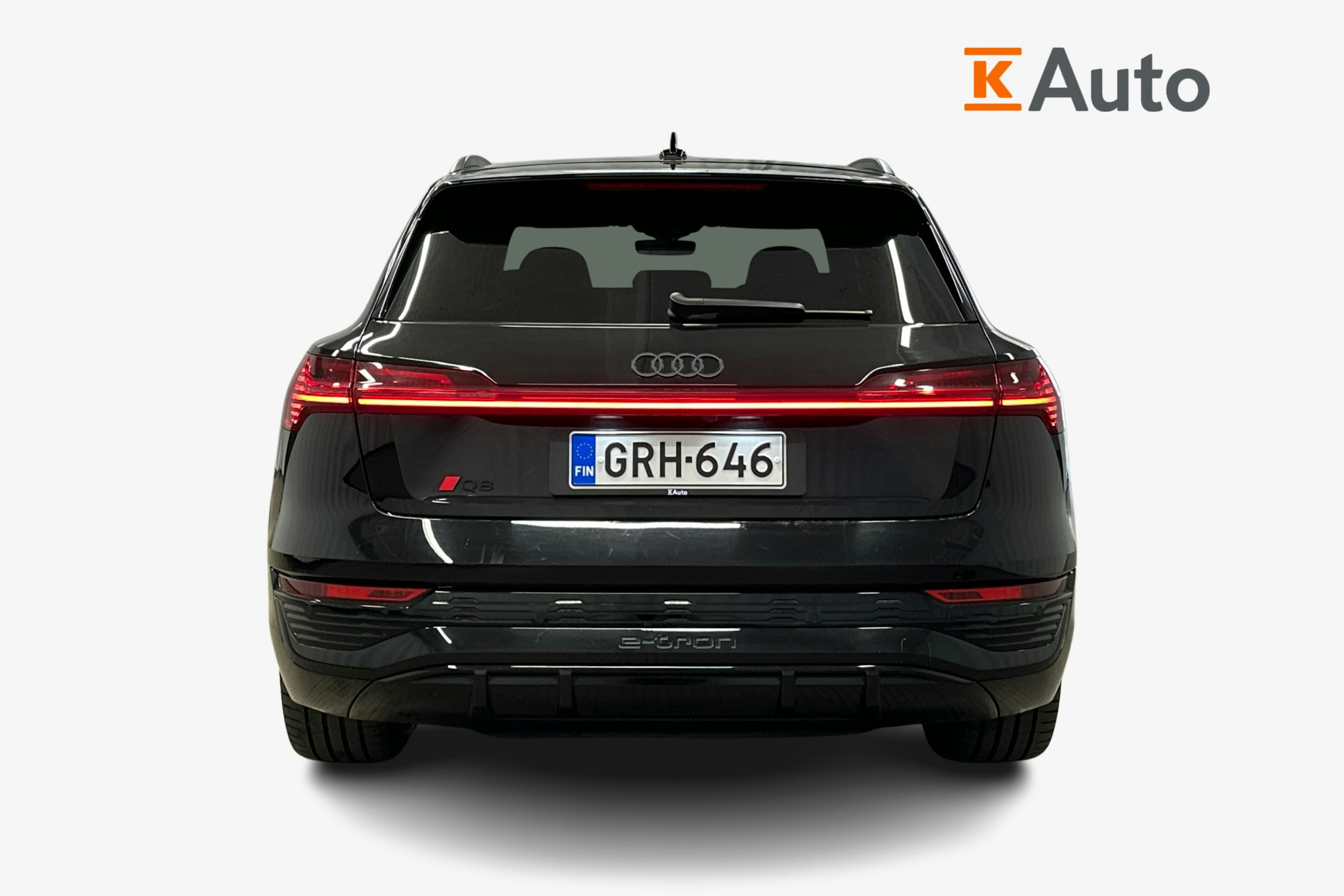 musta Audi Q8 e-tron 2023 kuva 3.