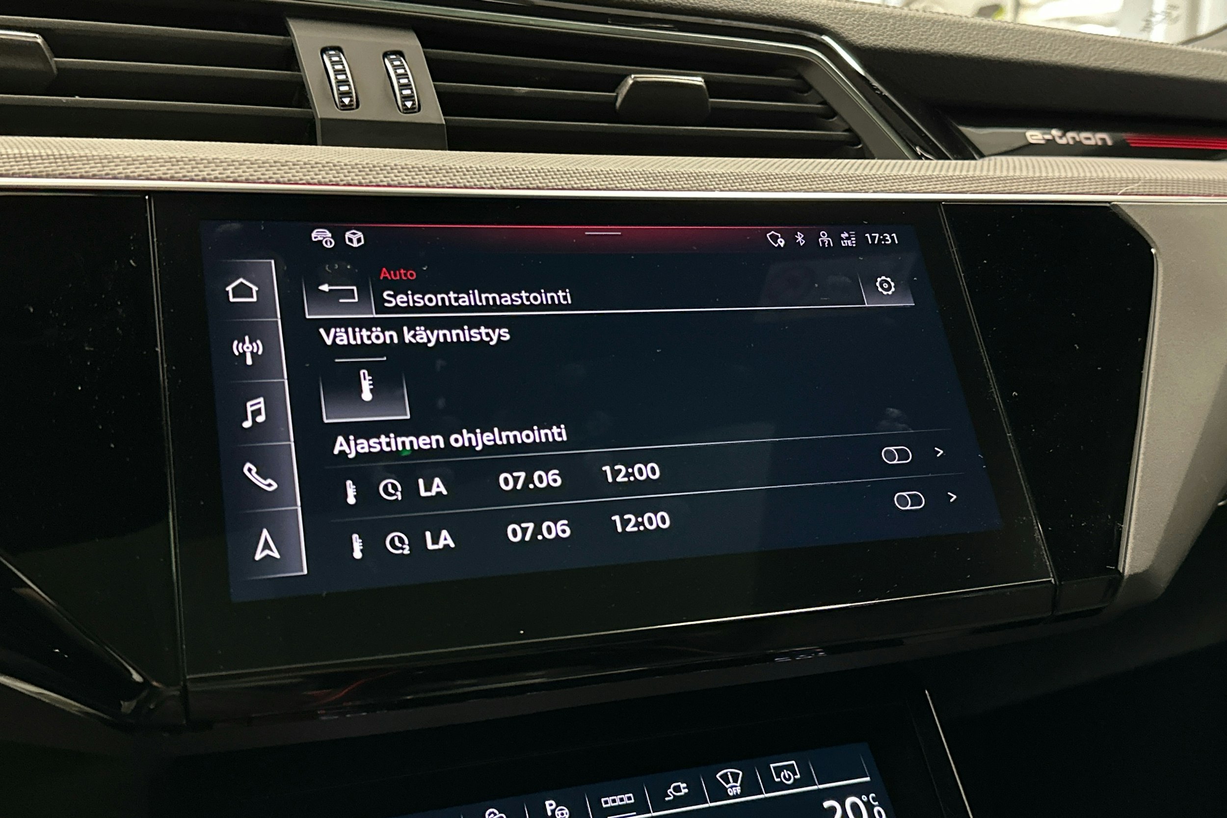 musta Audi Q8 e-tron 2023 kuva 21.