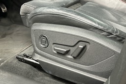 musta Audi Q8 e-tron 2023 kuva 25.