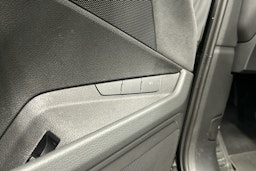 musta Audi Q8 e-tron 2023 kuva 26.
