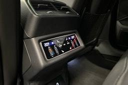 musta Audi Q8 e-tron 2023 kuva 30.