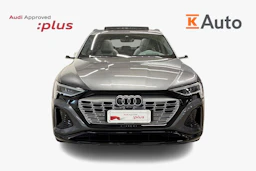 musta Audi Q8 e-tron 2023 kuva 4.