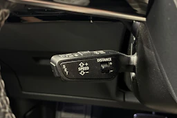 musta Audi Q8 e-tron 2023 kuva 17.