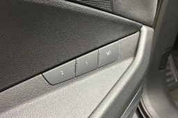 musta Audi Q8 e-tron 2023 kuva 28.