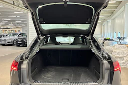 musta Audi Q8 e-tron 2023 kuva 31.
