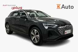 harmaa Audi Q8 e-tron 2023 kuva 1.