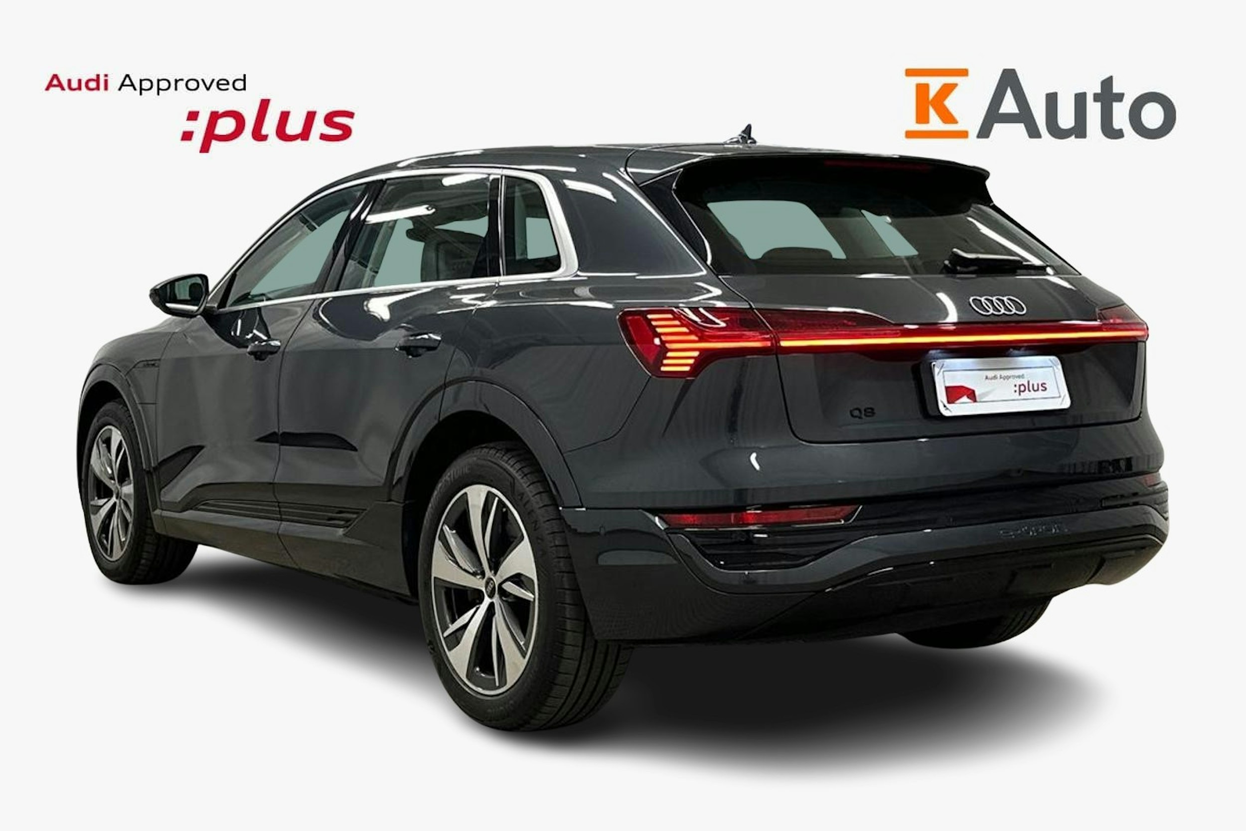harmaa Audi Q8 e-tron 2023 kuva 2.