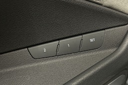 harmaa Audi Q8 e-tron 2023 kuva 18.