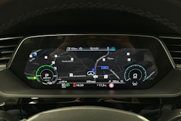harmaa Audi Q8 e-tron 2023 kuva 25.