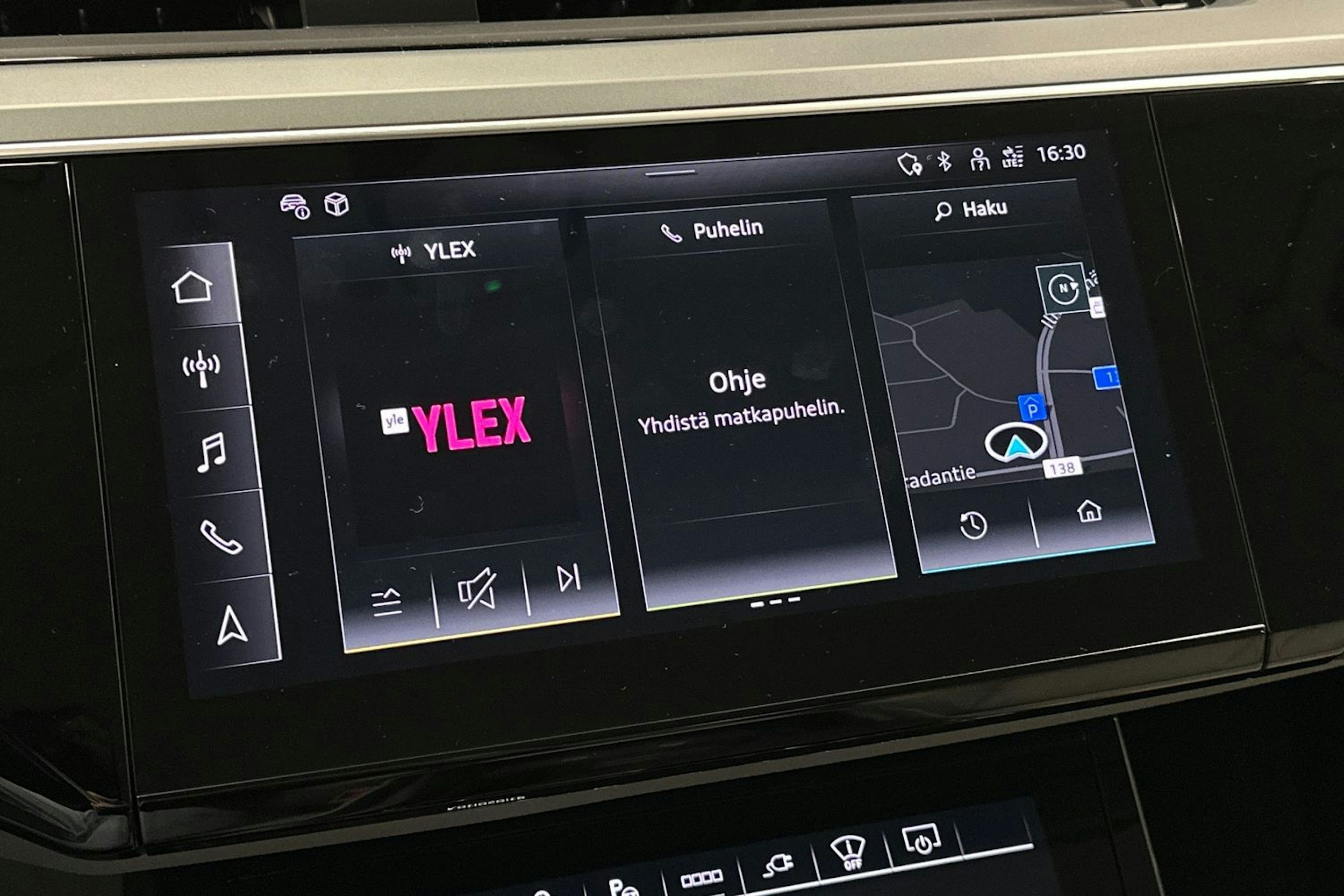 harmaa Audi Q8 e-tron 2023 kuva 27.