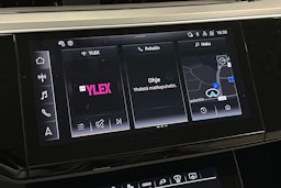 harmaa Audi Q8 e-tron 2023 kuva 27.