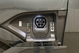 harmaa Audi Q8 e-tron 2023 kuva 41.
