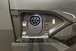 harmaa Audi Q8 e-tron 2023 kuva 42.