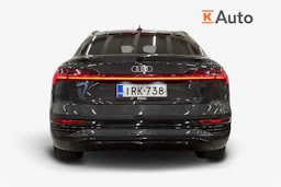 harmaa Audi Q8 e-tron 2023 kuva 3.