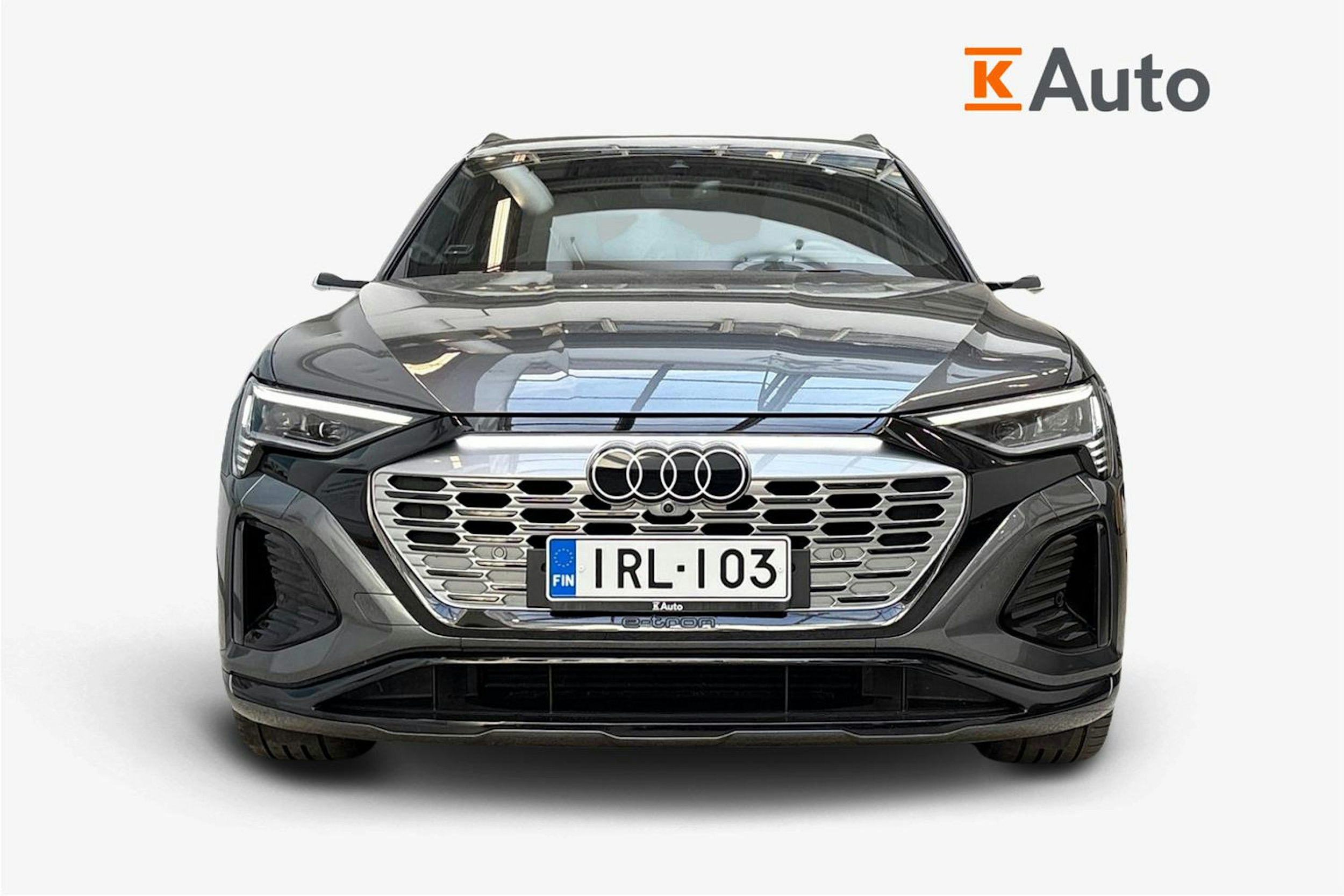 harmaa Audi Q8 e-tron 2023 kuva 5.