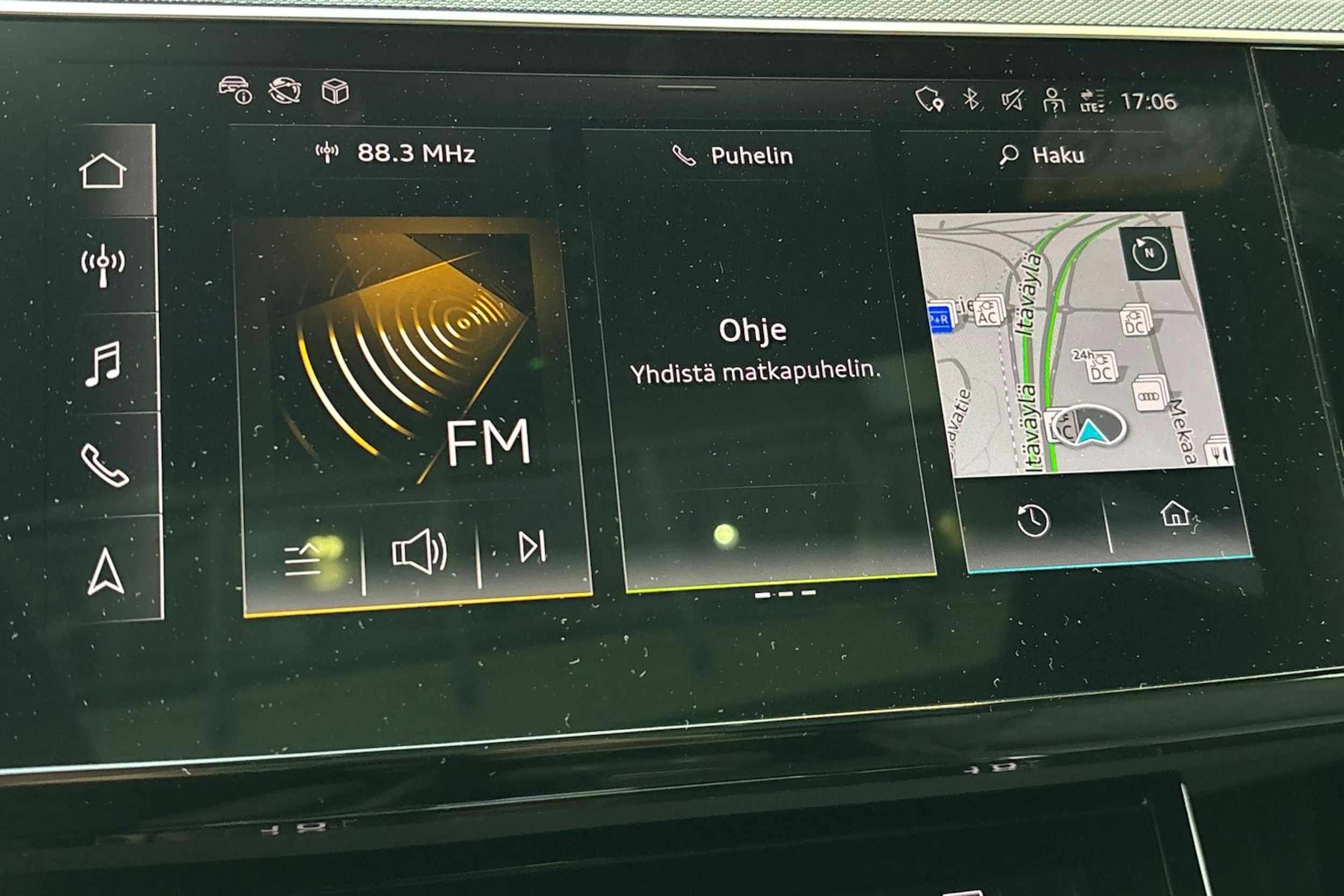 harmaa Audi Q8 e-tron 2023 kuva 21.