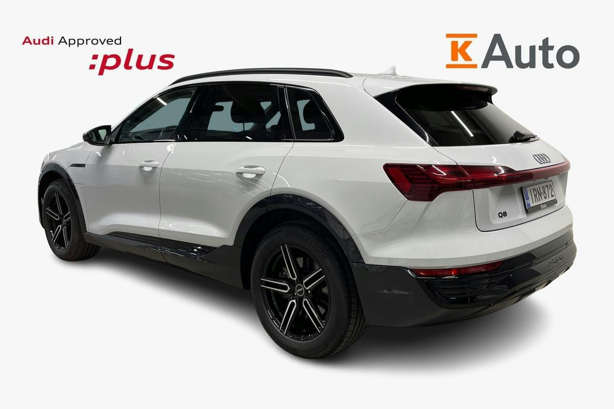 Valkoinen Audi Q8 e-tron 2023 kuva 2.