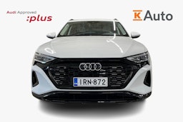 Valkoinen Audi Q8 e-tron 2023 kuva 4.