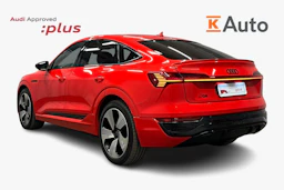 punainen Audi Q8 e-tron 2023 kuva 2.