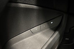 musta Audi Q8 e-tron 2024 kuva 21.