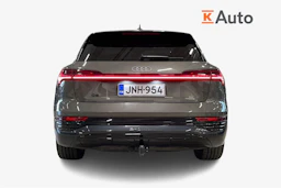 harmaa Audi Q8 e-tron 2023 kuva 3.