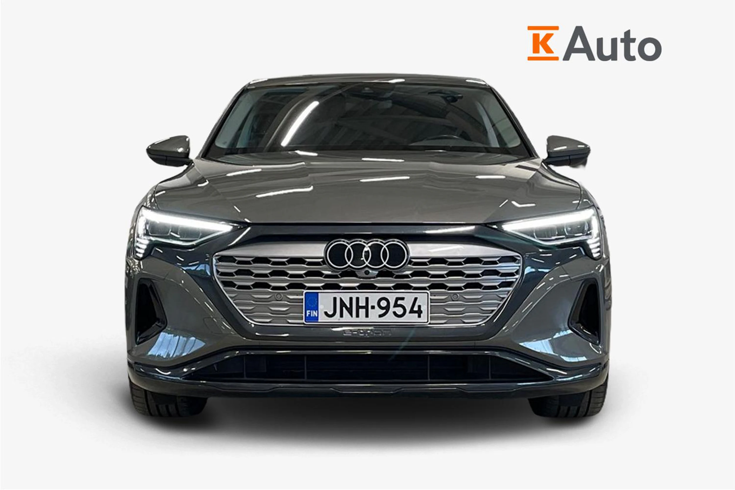 harmaa Audi Q8 e-tron 2023 kuva 4.