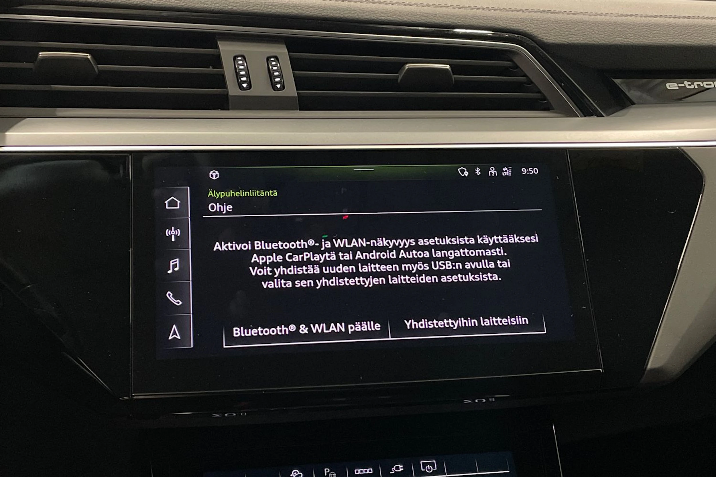 harmaa Audi Q8 e-tron 2023 kuva 18.