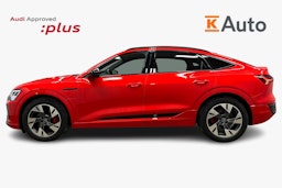 punainen Audi Q8 e-tron 2023 kuva 5.