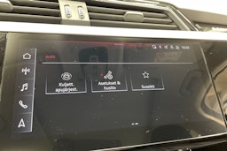 Valkoinen Audi Q8 e-tron 2024 kuva 22.