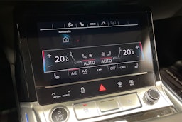 Valkoinen Audi Q8 e-tron 2024 kuva 25.